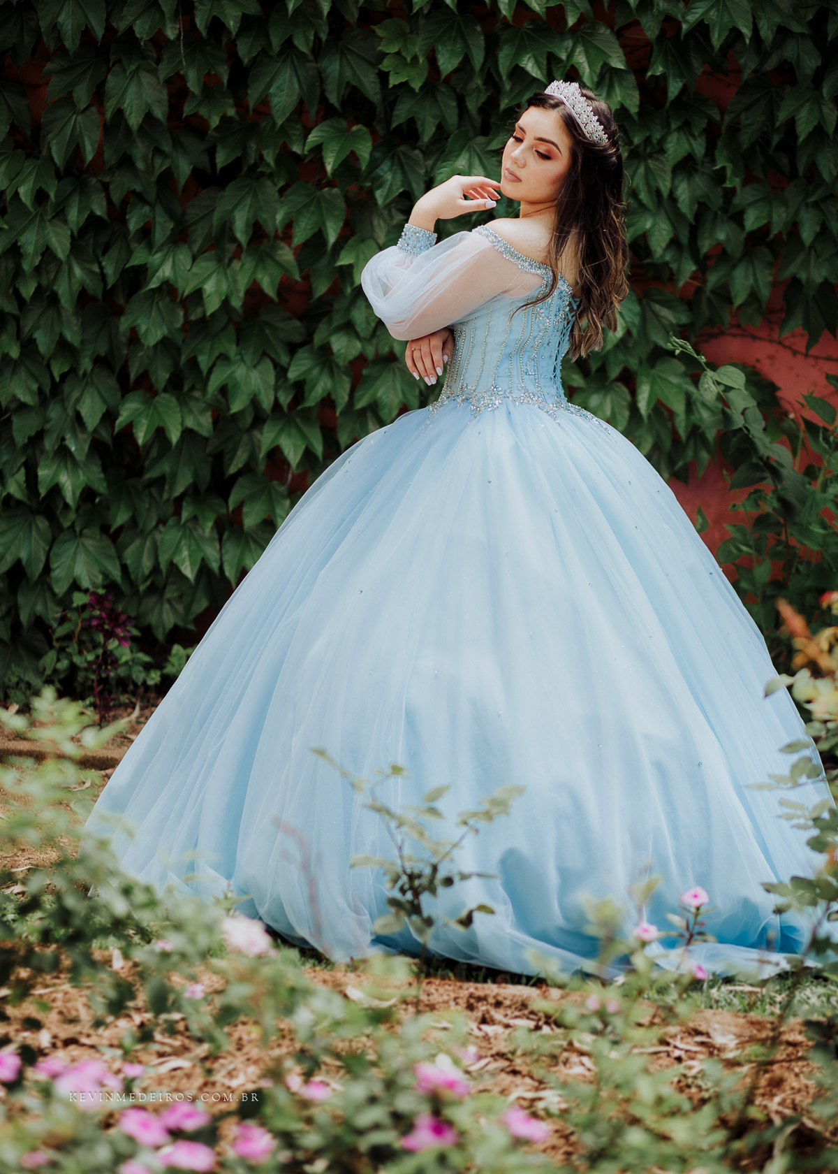 Ensaio debutante 15 anos da Aline Dias realizado na vinícola Laurentia em barra do ribeiro por Kevin Medeiros fotógrafo de porto alegre, canoas e RS