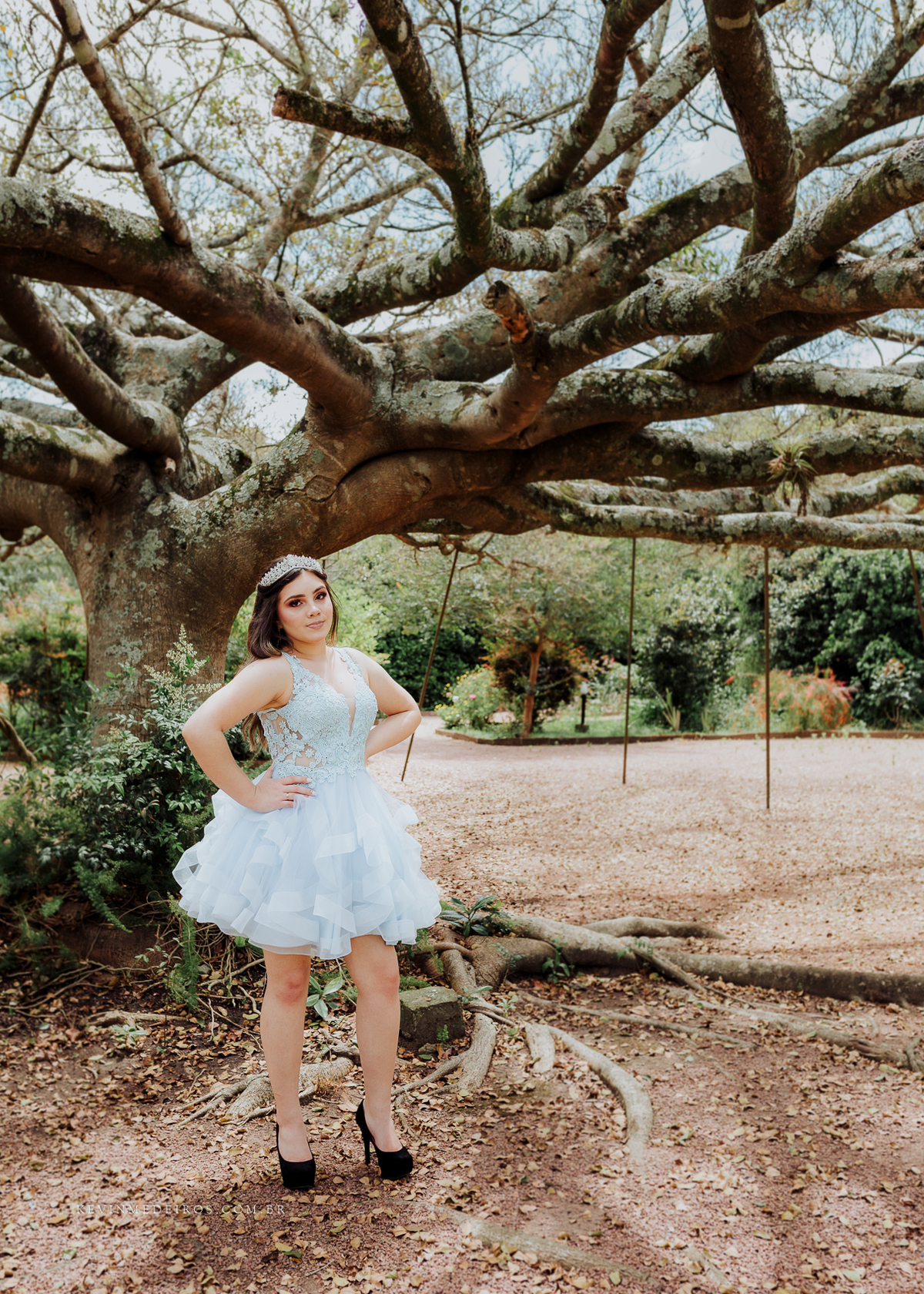 Ensaio debutante 15 anos da Aline Dias realizado na vinícola Laurentia em barra do ribeiro por Kevin Medeiros fotógrafo de porto alegre, canoas e RS