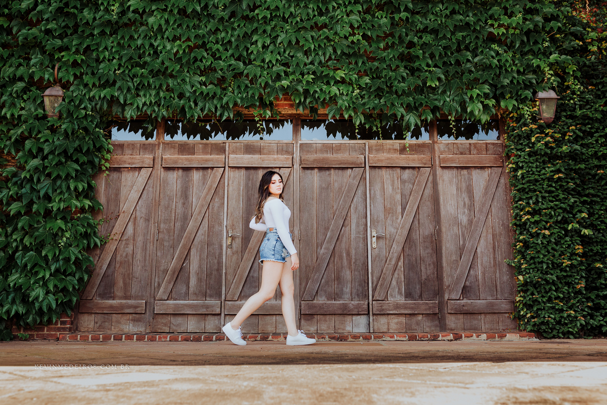 Ensaio debutante 15 anos da Aline Dias realizado na vinícola Laurentia em barra do ribeiro por Kevin Medeiros fotógrafo de porto alegre, canoas e RS