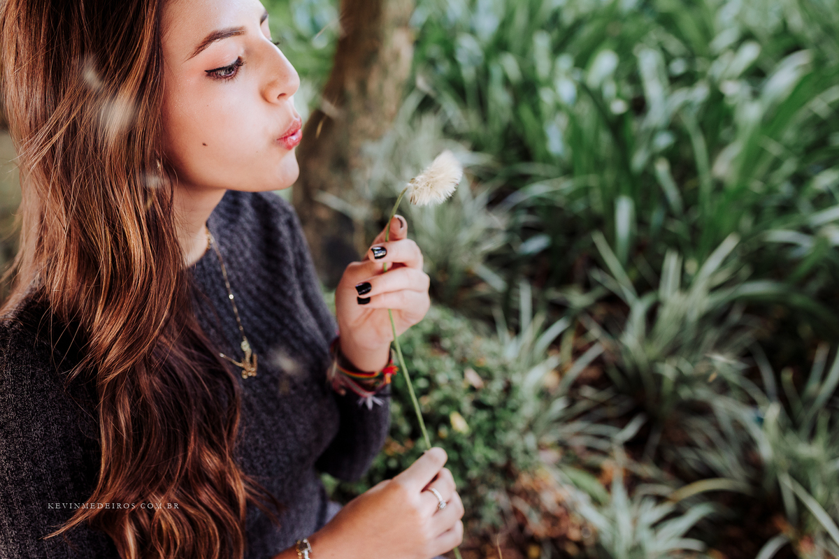 Ensaio externo debutante 15 anos da Maria Clara em Gramado serra gaúcha largo da borges rua coberta por Kevin Medeiros fotógrafo de Porto Alegre, canoas RS