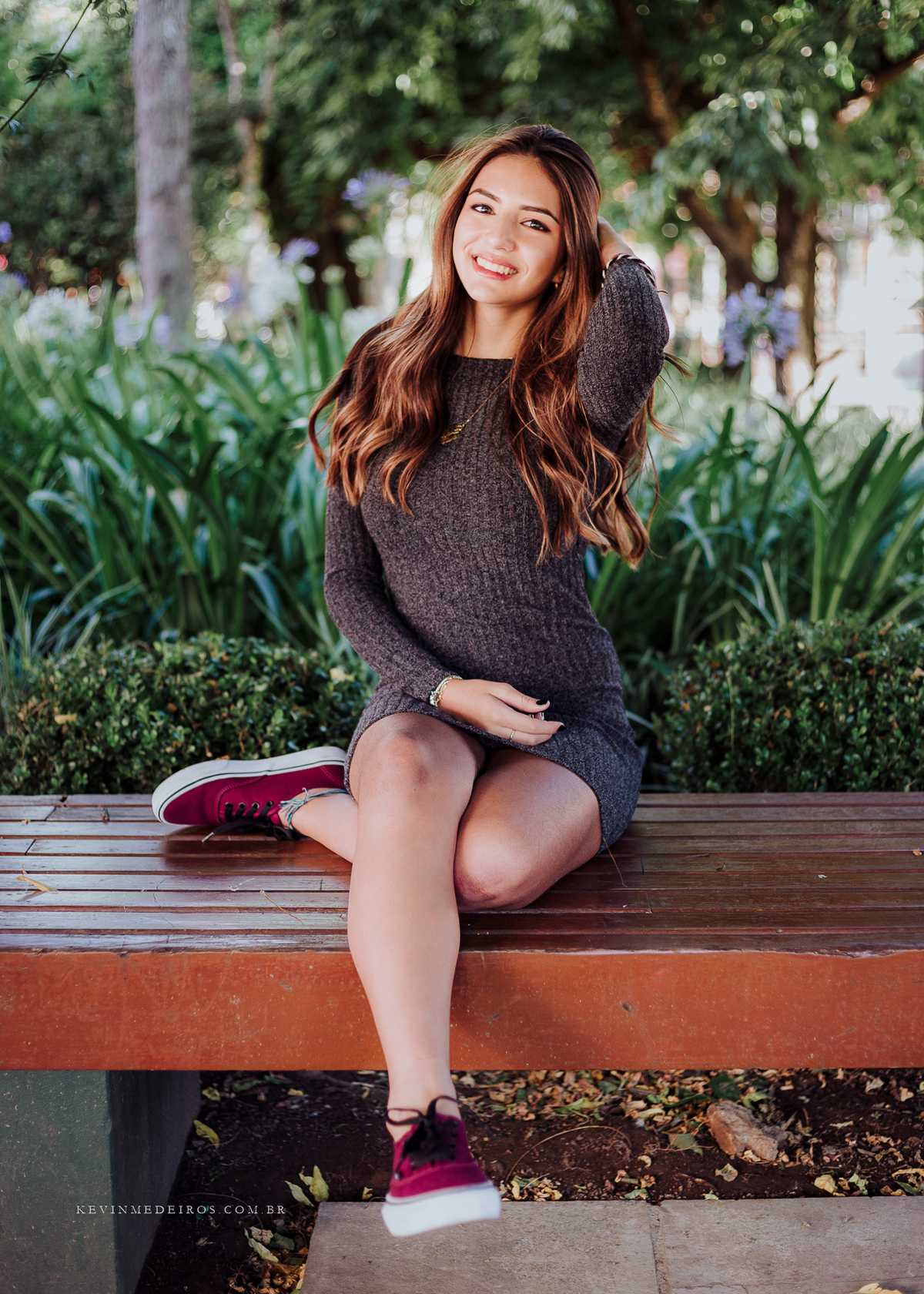 Ensaio externo debutante 15 anos da Maria Clara em Gramado serra gaúcha largo da borges rua coberta por Kevin Medeiros fotógrafo de Porto Alegre, canoas RS