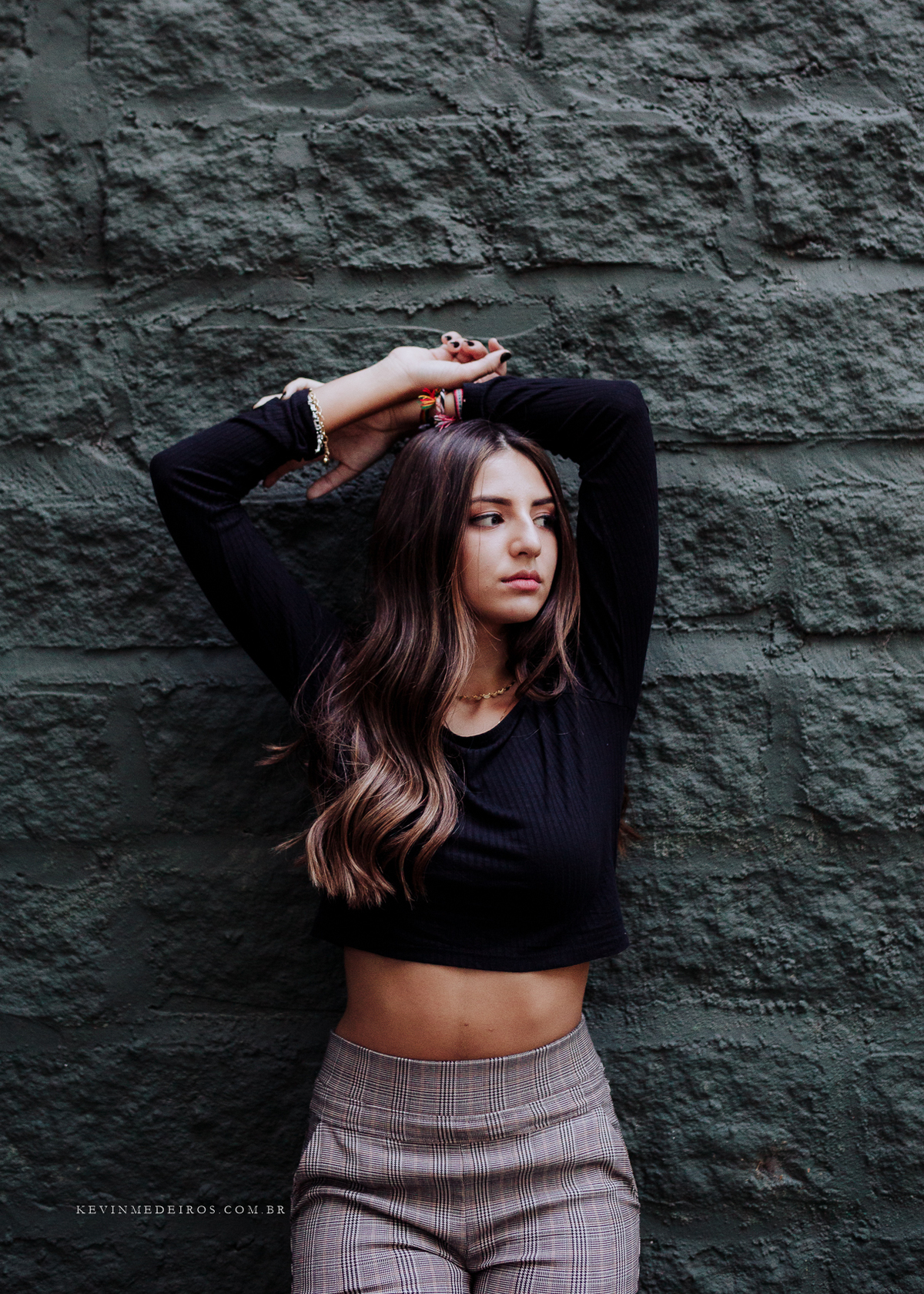 Ensaio externo debutante 15 anos da Maria Clara em Gramado serra gaúcha largo da borges rua coberta por Kevin Medeiros fotógrafo de Porto Alegre, canoas RS