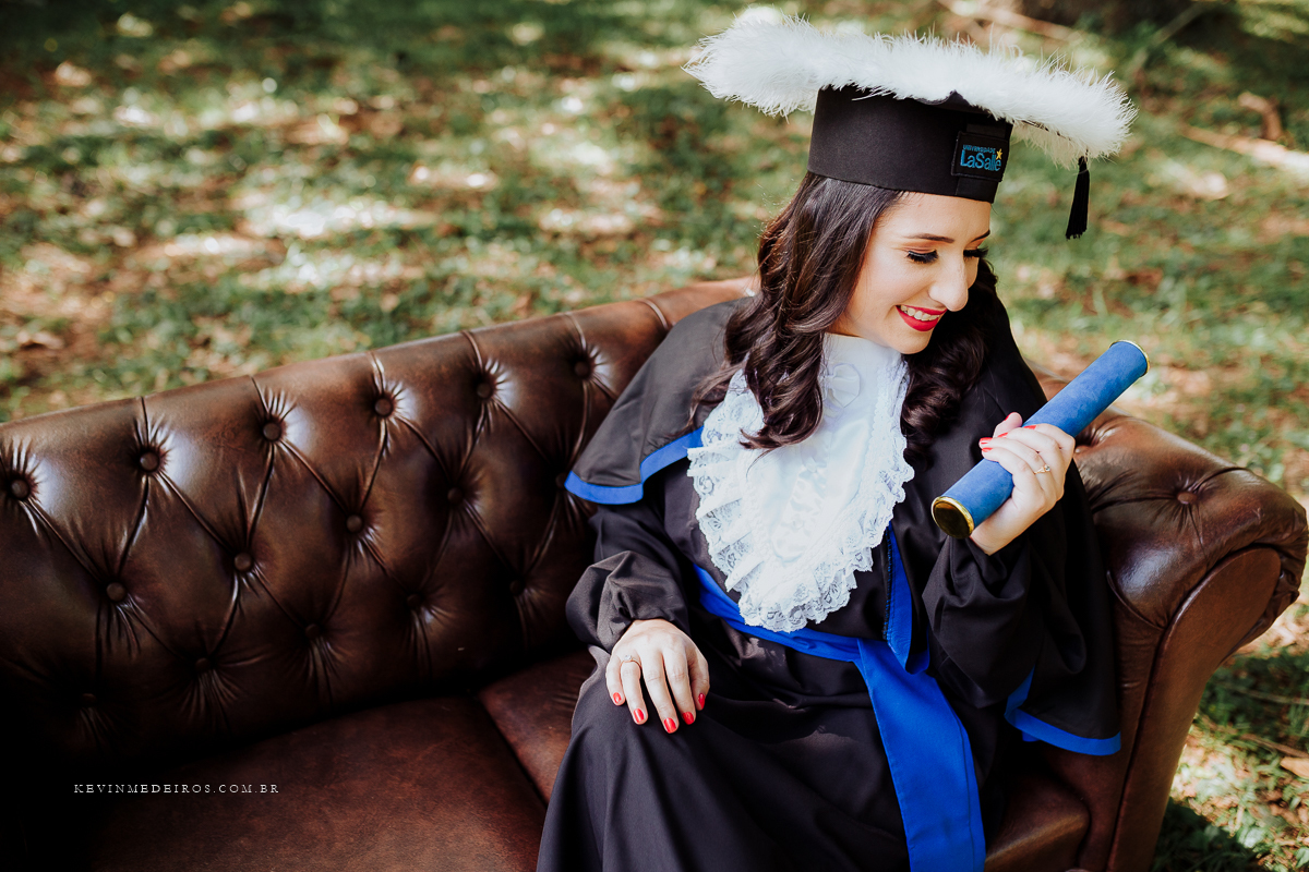 Ensaio externo de formatura da Ana, formanda em Gestão de Recursos Humanos no La Salle, Quinta Guadalupe em Canoas por Kevin Medeiros fotógrafo fotografia RS