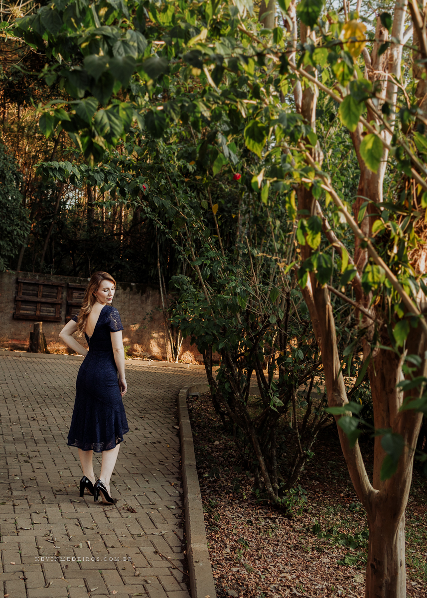 Ensaio de formatura prova de toga Vanessa, formanda em Medicina pela UFRGS Porto Alegre, realizado no sítio Quinta Guadalupe em Canoas, por Kevin Medeiros fotógrafo RS