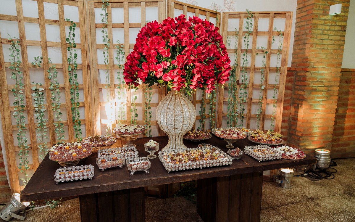 Decoração de recepção de formatura no Italian Grill em Direito PUCRS por Kevin Medeiros fotógrafo de Canoas, Porto Alegre e região RS