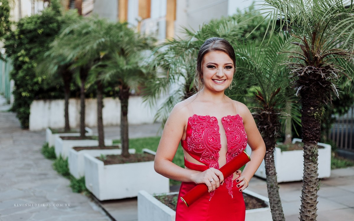 Recepção e festa de formatura da Clementina em Direito PUCRS no Italian Grill Porto Alegre por Kevin Medeiros fotógrafo de Canoas RS