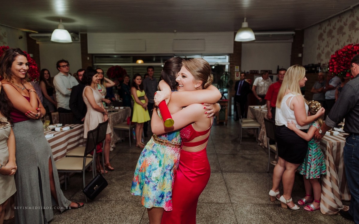 Recepção e festa de formatura da Clementina em Direito PUCRS no Italian Grill Porto Alegre por Kevin Medeiros fotógrafo de Canoas RS