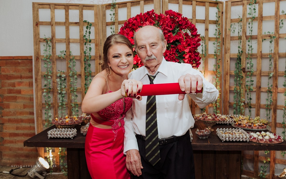 Recepção e festa de formatura da Clementina em Direito PUCRS no Italian Grill Porto Alegre por Kevin Medeiros fotógrafo de Canoas RS