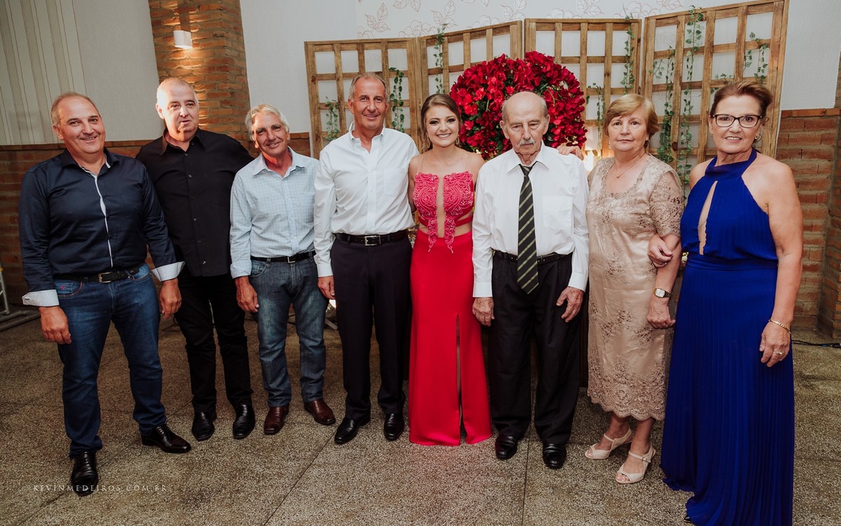Recepção e festa de formatura da Clementina em Direito PUCRS no Italian Grill Porto Alegre por Kevin Medeiros fotógrafo de Canoas RS