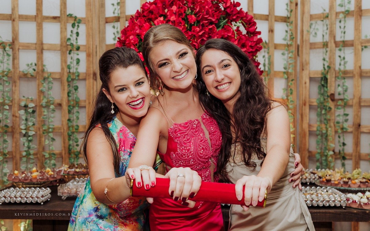 Recepção e festa de formatura da Clementina em Direito PUCRS no Italian Grill Porto Alegre por Kevin Medeiros fotógrafo de Canoas RS