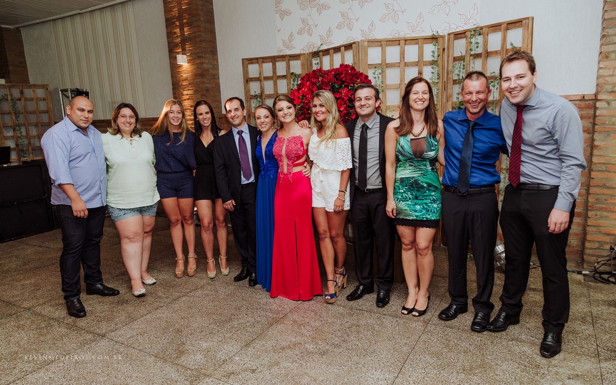 Recepção e festa de formatura da Clementina em Direito PUCRS no Italian Grill Porto Alegre por Kevin Medeiros fotógrafo de Canoas RS