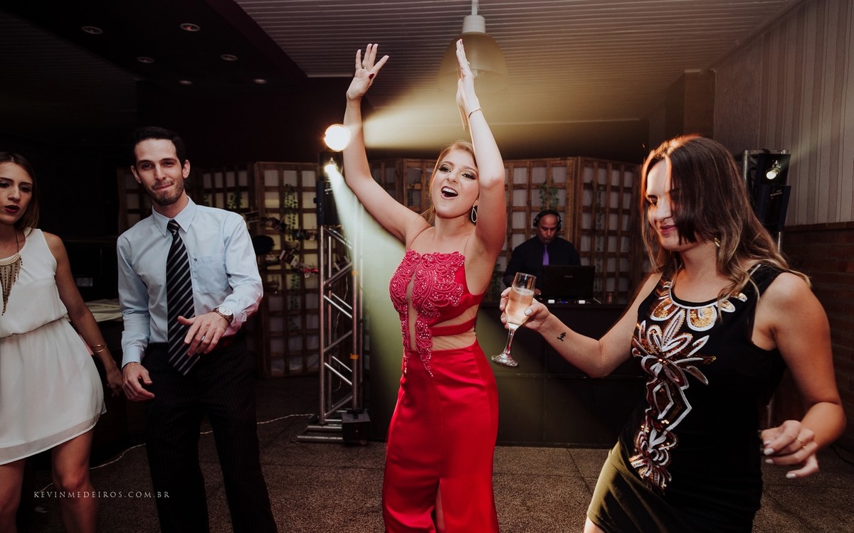 Recepção e festa de formatura da Clementina em Direito PUCRS no Italian Grill Porto Alegre por Kevin Medeiros fotógrafo de Canoas RS