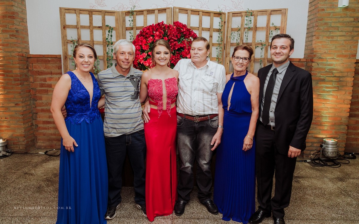 Recepção e festa de formatura da Clementina em Direito PUCRS no Italian Grill Porto Alegre por Kevin Medeiros fotógrafo de Canoas RS