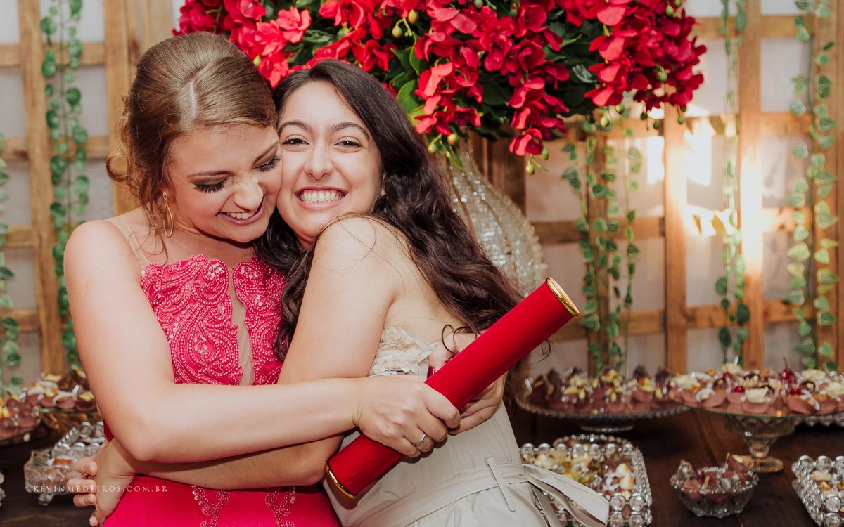 Recepção e festa de formatura da Clementina em Direito PUCRS no Italian Grill Porto Alegre por Kevin Medeiros fotógrafo de Canoas RS