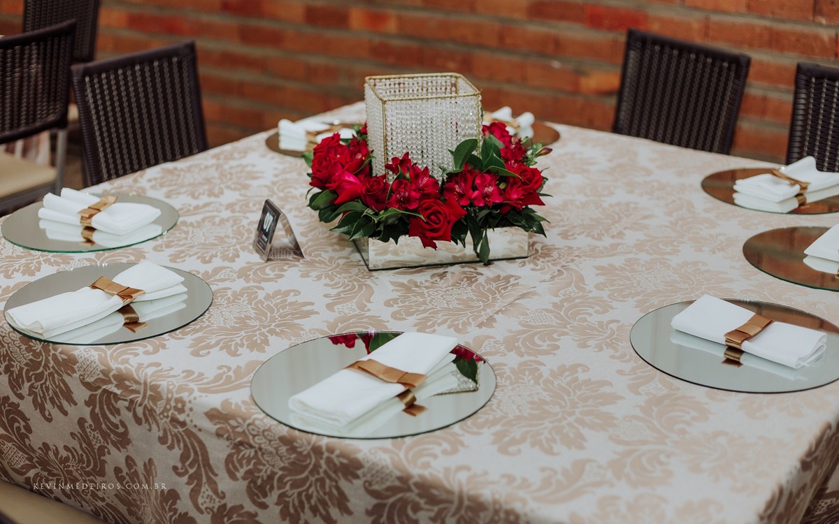 Decoração de recepção de formatura no Italian Grill em Direito PUCRS por Kevin Medeiros fotógrafo de Canoas, Porto Alegre e região RS