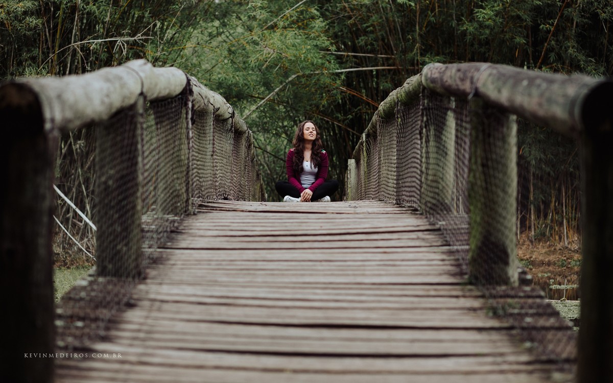 Ensaio externo feminino de 15 anos da Manu Dias no Jardim Botânico de Porto Alegre por Kevin Medeiros fotógrafo de Canoas RS