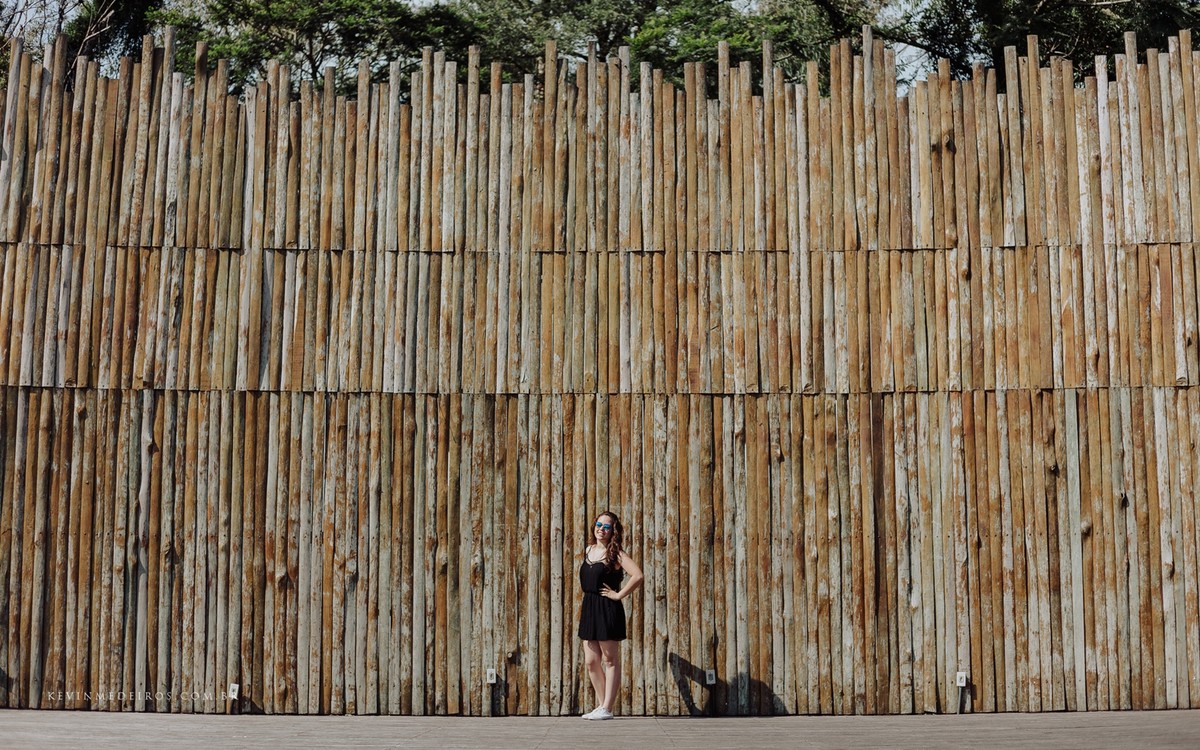 Ensaio externo feminino de 15 anos da Manu Dias no Jardim Botânico de Porto Alegre por Kevin Medeiros fotógrafo de Canoas RS