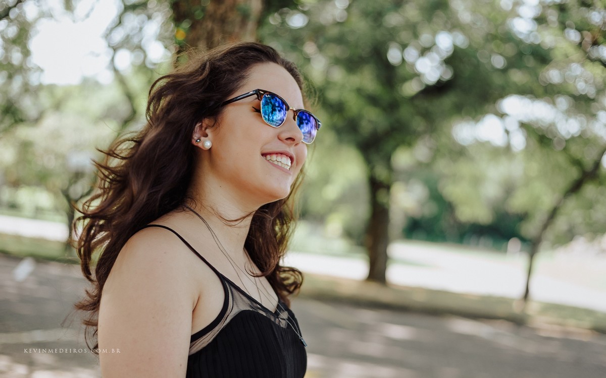 Ensaio externo feminino de 15 anos da Manu Dias no Jardim Botânico de Porto Alegre por Kevin Medeiros fotógrafo de Canoas RS