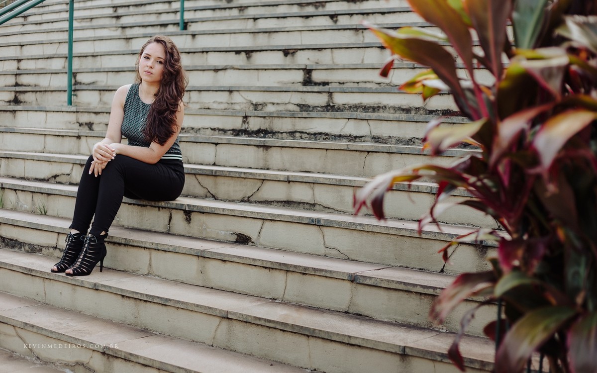 Ensaio externo feminino de 15 anos da Manu Dias no Jardim Botânico de Porto Alegre por Kevin Medeiros fotógrafo de Canoas RS