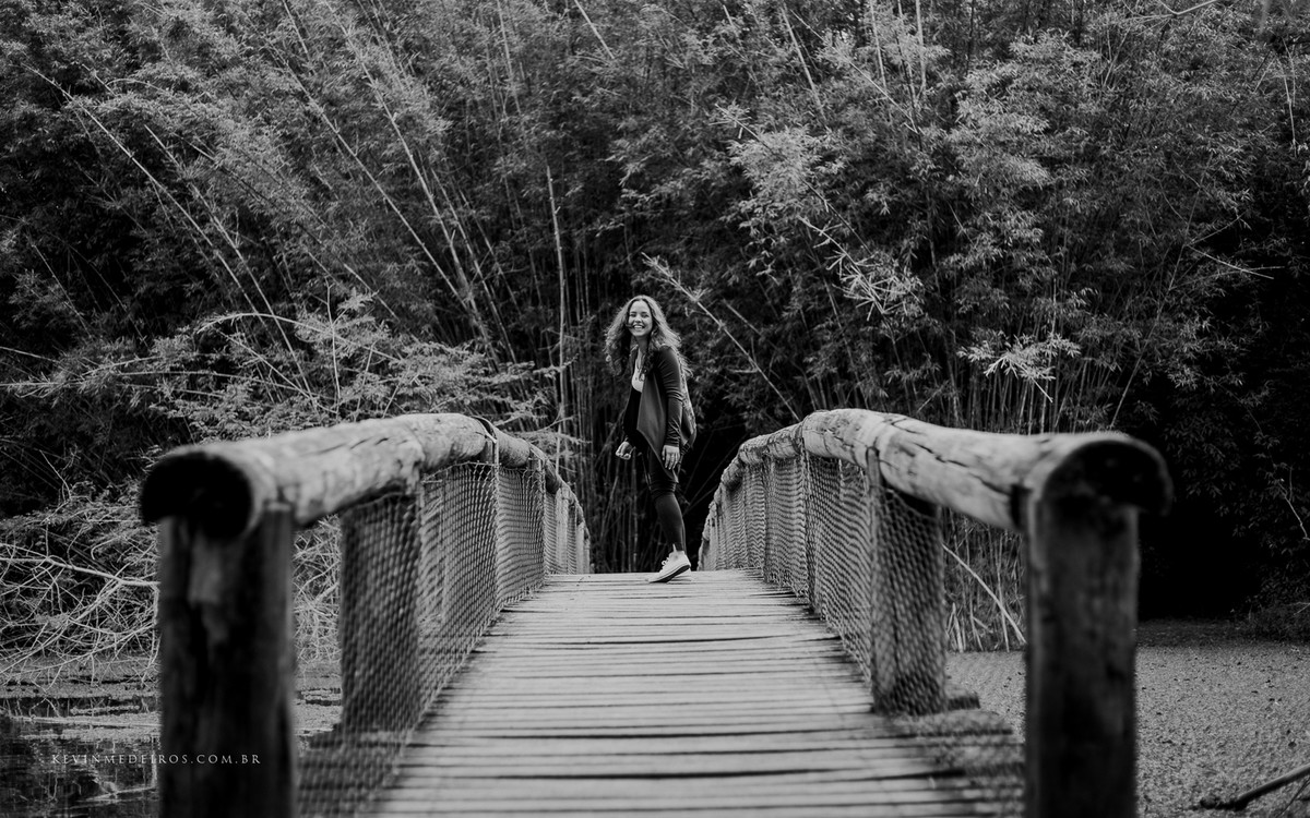 Ensaio externo feminino de 15 anos da Manu Dias no Jardim Botânico de Porto Alegre por Kevin Medeiros fotógrafo de Canoas RS