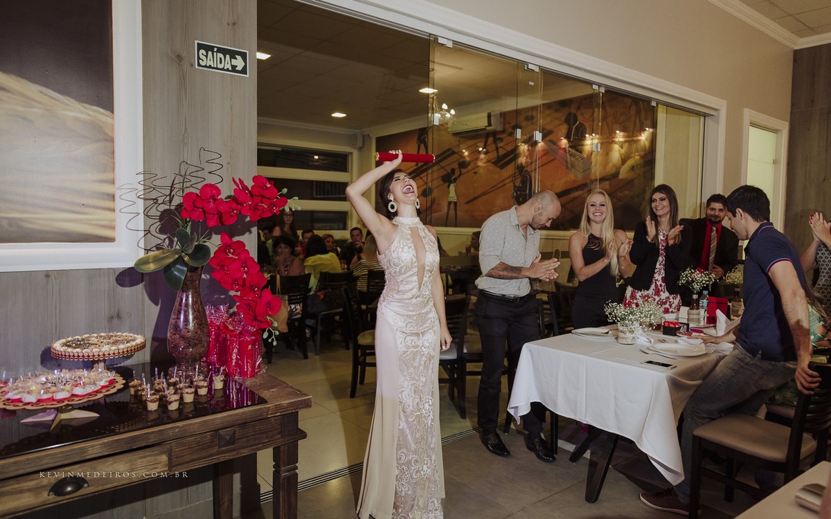 Recepção Festa de formatura da Karyme Hassan, formanda de Direito Uniritter no Restaurante Marquês Bier por Kevin Medeiros fotógrafo de Canoas, Porto Alegre e região rs