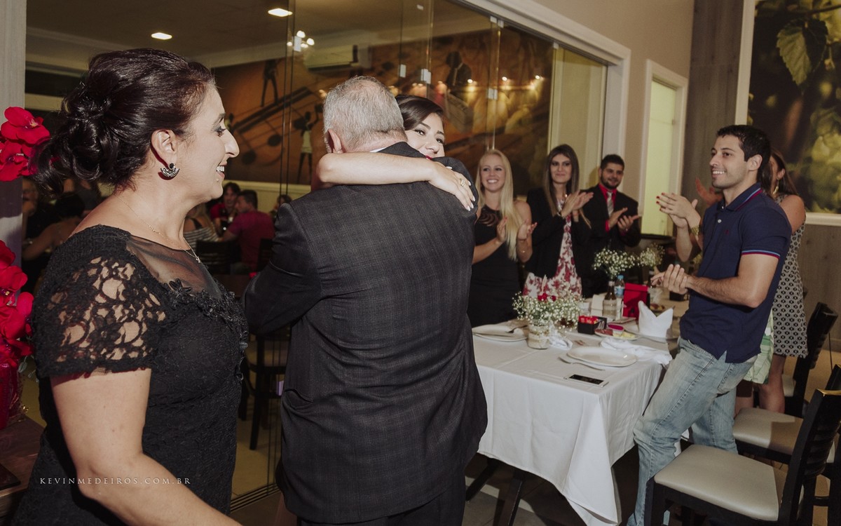 Recepção Festa de formatura da Karyme Hassan, formanda de Direito Uniritter no Restaurante Marquês Bier por Kevin Medeiros fotógrafo de Canoas, Porto Alegre e região rs