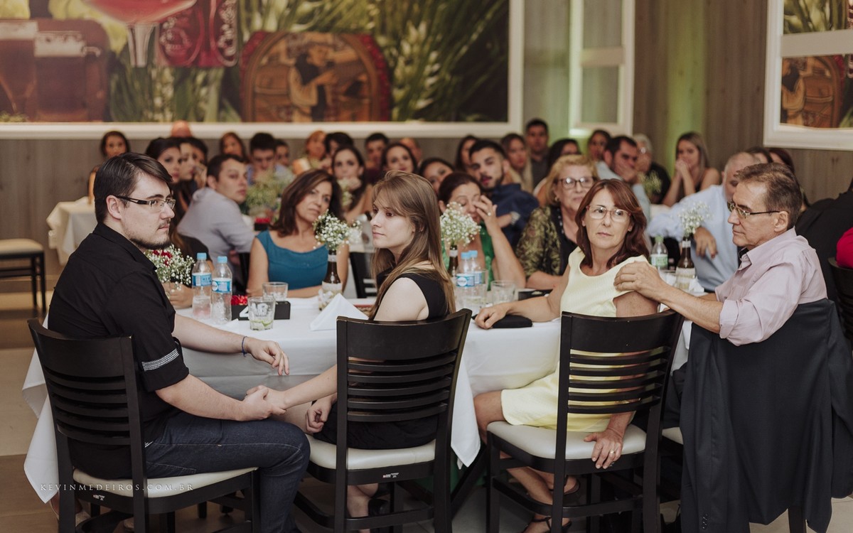 Recepção Festa de formatura da Karyme Hassan, formanda de Direito Uniritter no Restaurante Marquês Bier por Kevin Medeiros fotógrafo de Canoas, Porto Alegre e região rs