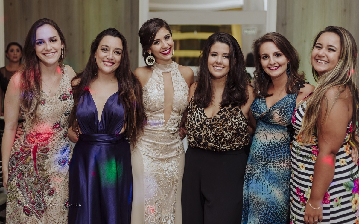 Recepção Festa de formatura da Karyme Hassan, formanda de Direito Uniritter no Restaurante Marquês Bier por Kevin Medeiros fotógrafo de Canoas, Porto Alegre e região rs