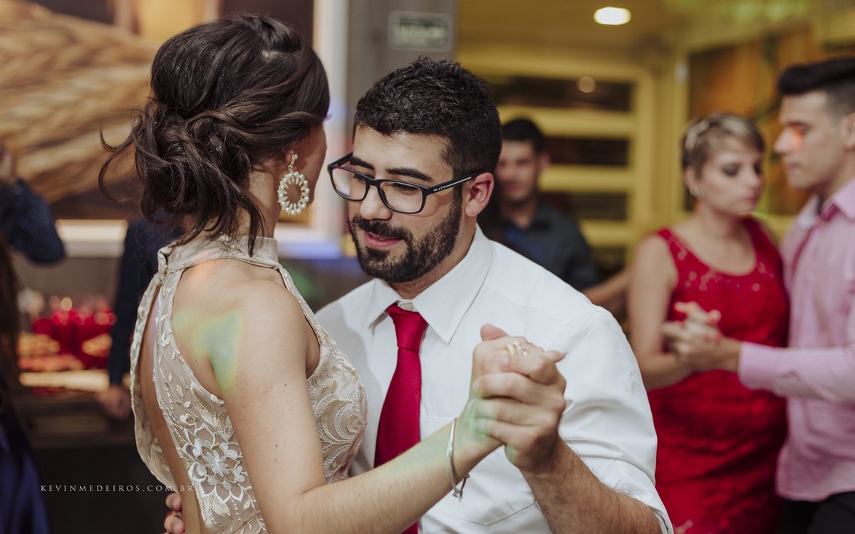 Recepção Festa de formatura da Karyme Hassan, formanda de Direito Uniritter no Restaurante Marquês Bier por Kevin Medeiros fotógrafo de Canoas, Porto Alegre e região rs