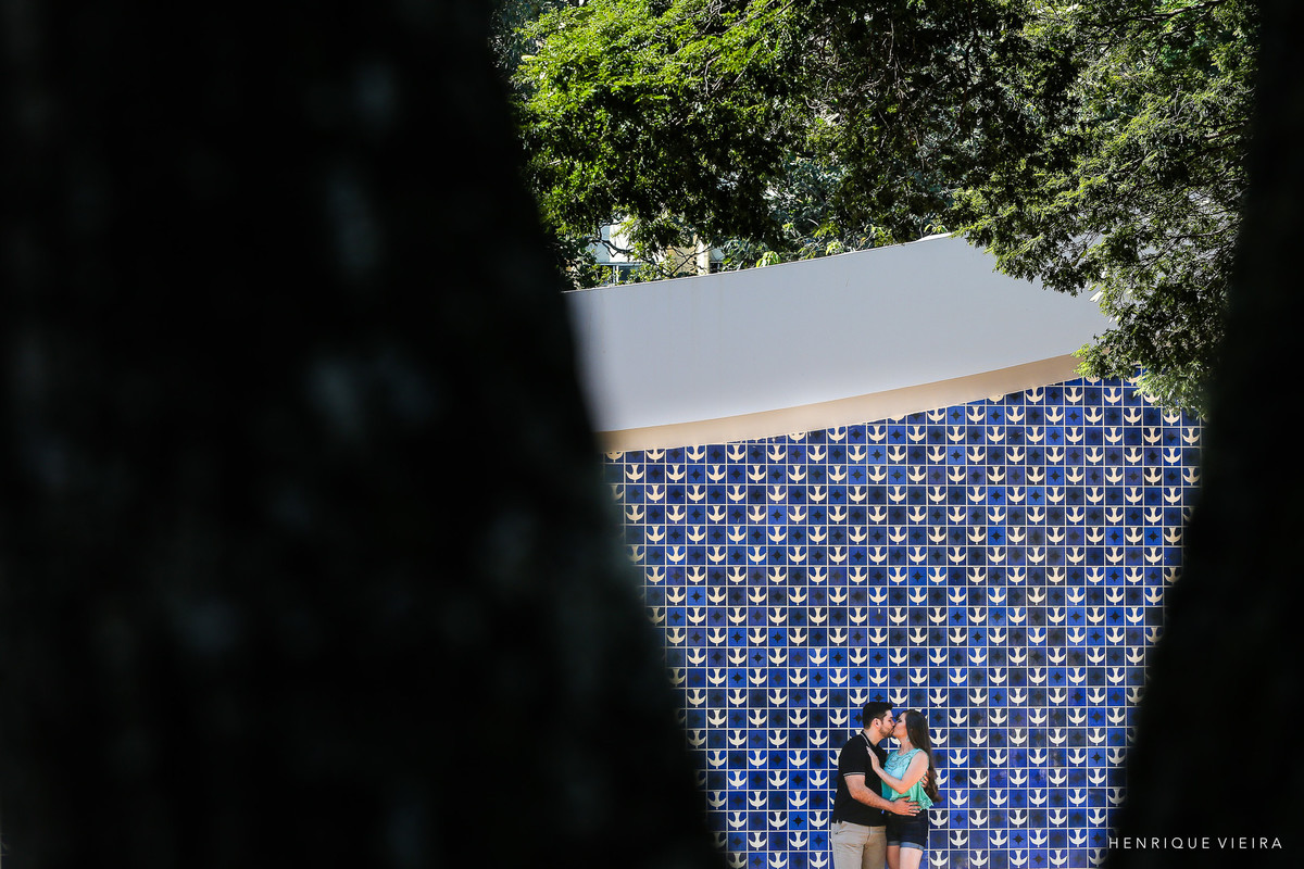 Suiá e Cadu e os famosos azulejos de Athos Bulcão em Brasília