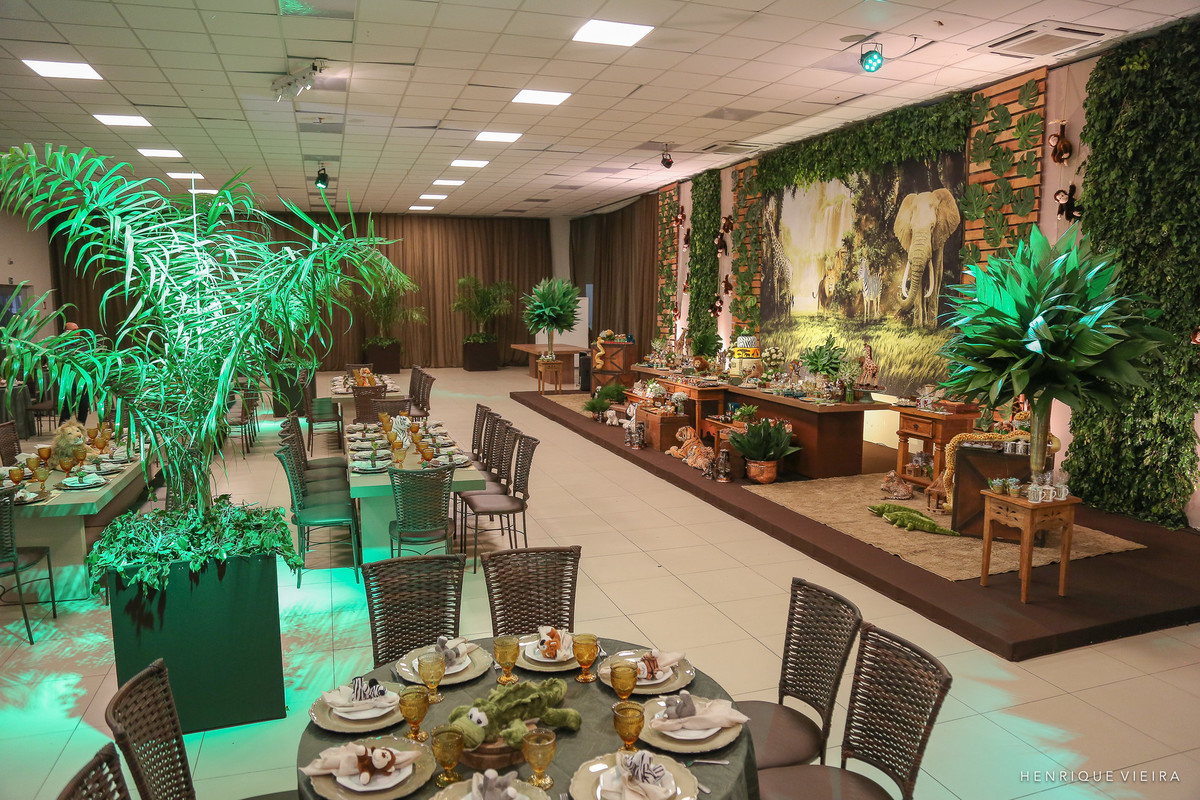 Cenografia de Aline Cavalaro