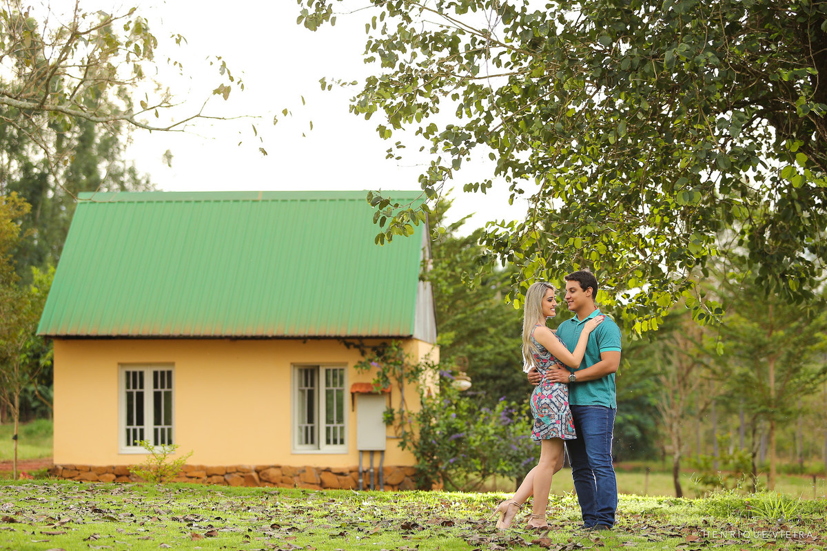 Mariana e Alex fotografados por Henrique Vieira, Fotógrafo de casamento