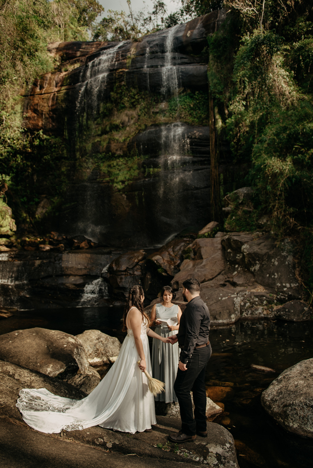 elopement wedding cachoeira