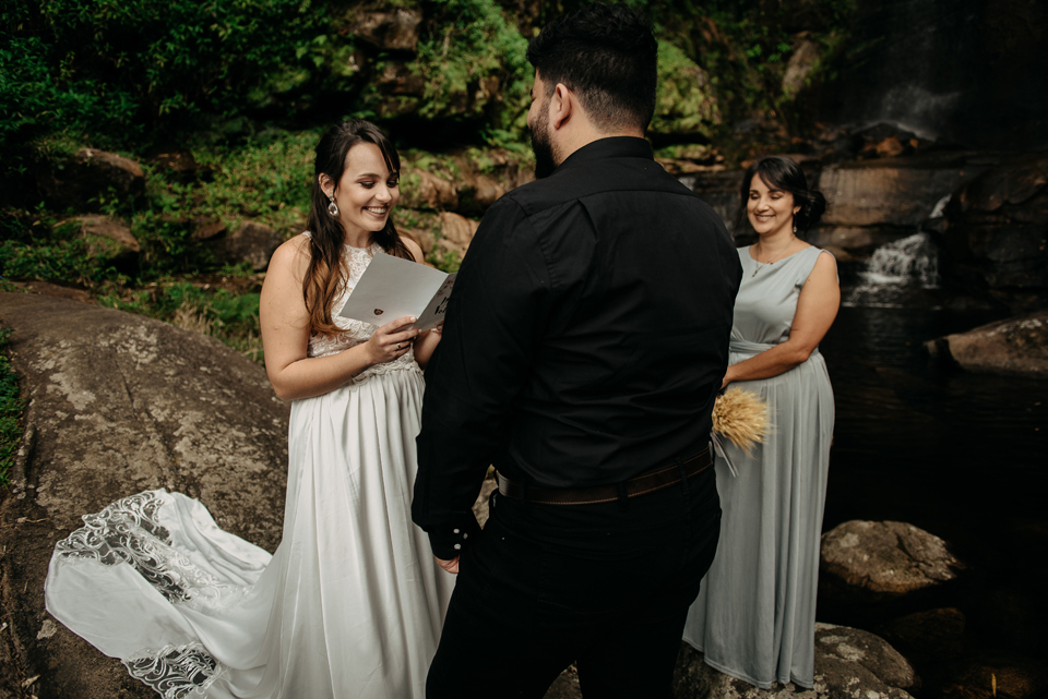 elopement wedding cachoeira