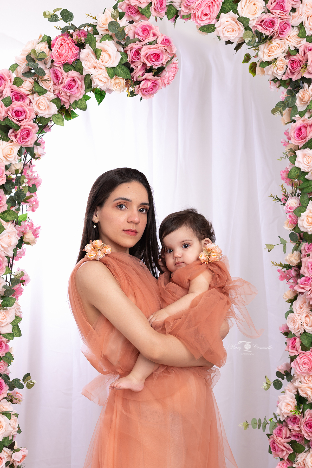 ENSAIO FOTOGRAFICO MÃE E BEBE NO STUDIO FOTOGRAFICO,  DIA DAS MÃES NO RIO DE JANEIRO, CAMPO GRANDE -RJ ensaio mãe e bebe no Studio
Ensaio fotográfico dia das mães stúdio