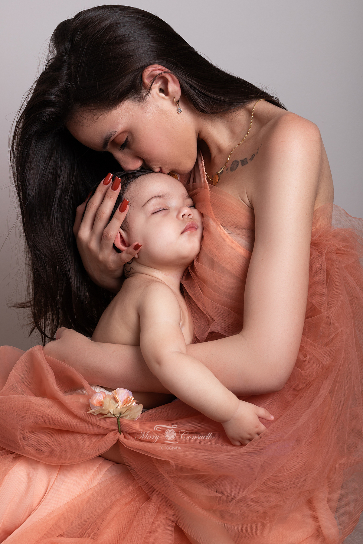 FOTO MÃE E BEBE, ENSAIO FOTOGRAFICO DIA DAS MÃES, ENSAIO MÃE FILHA, ENSAIO FOTOGRAFICO MÃE E FILHO, FOTO MÃE E BEBE, ENSAIO FOTOGRAFICO DIA DAS MÃES NO STUDIO FOTOGRAFICO, RIO DE JANEIRO, mini ensaio dia das mães 
Ensaio fotográfico dia das mães stúdio