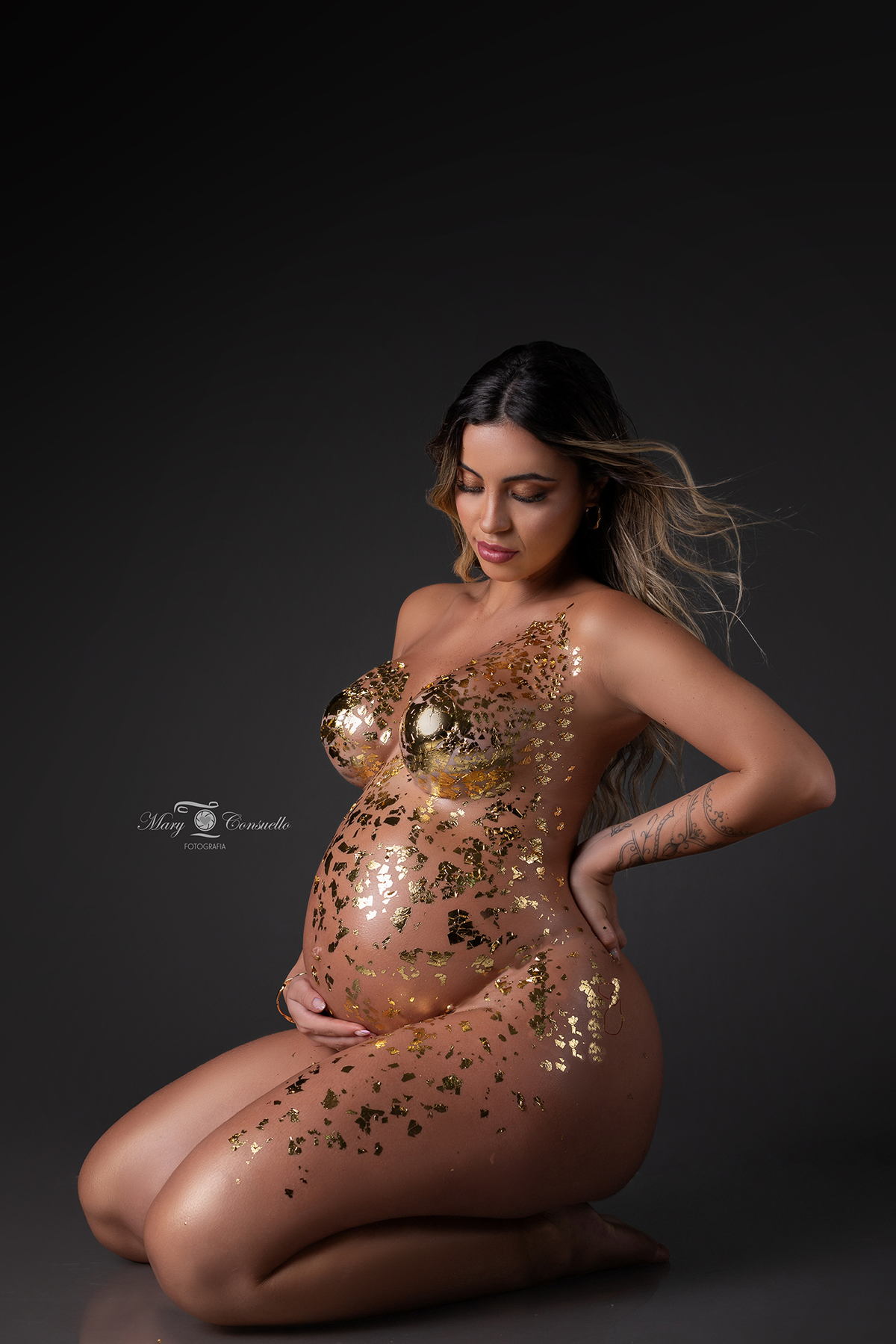 foto de gestante, no estúdio  fotográfico, campo grade - RJ, ENSAIO GESTACIONAL EM ESTUDIO, FOTOGRAFA DE GESTANTE, ENSAIO DE GESTANTE ESTUDIO, MATERNIDADE