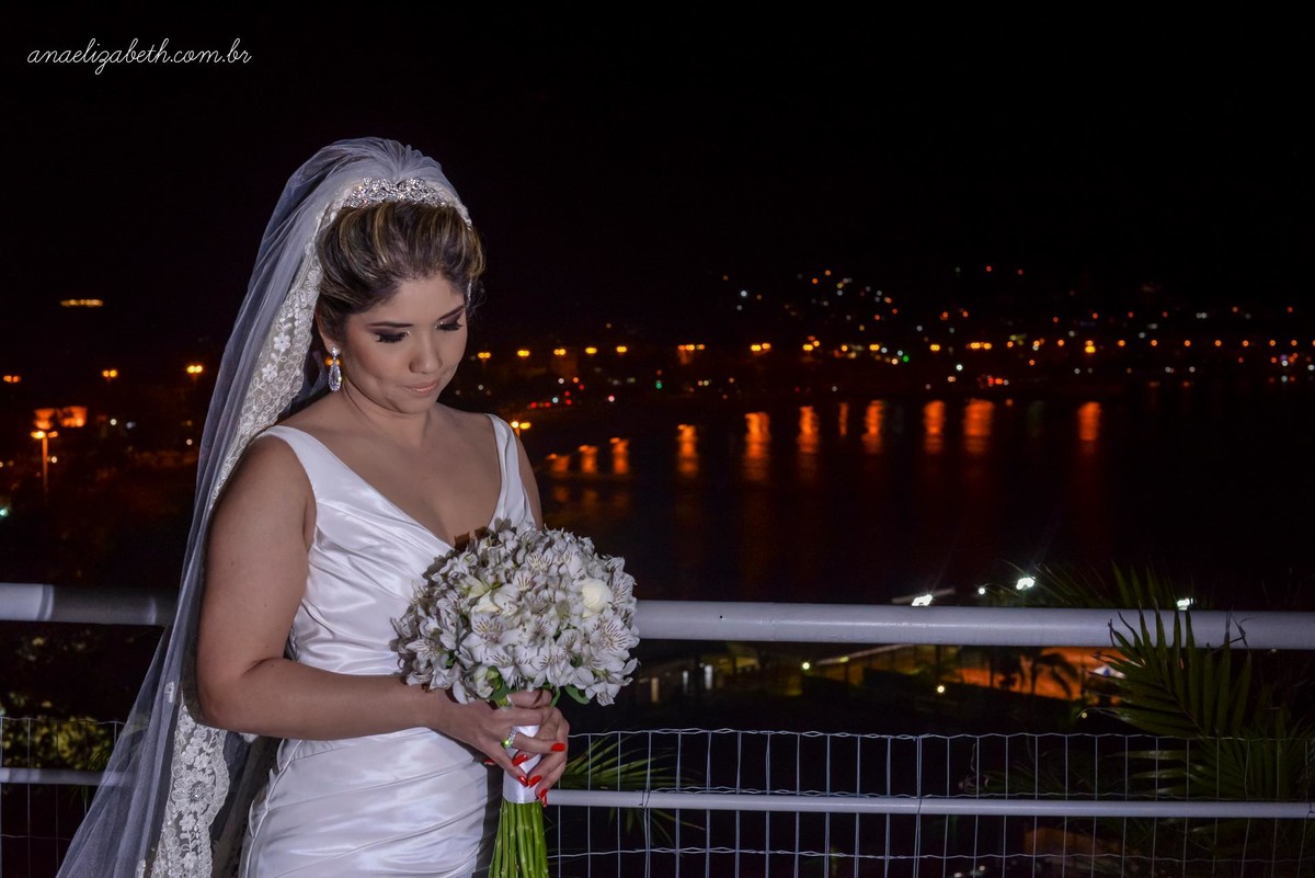 buque e vestido da noiva casa froes