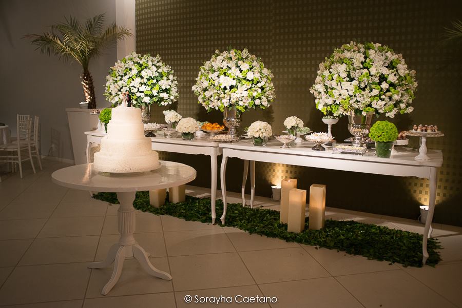 Mesa Principal Casamento Decoração Verde e Branco