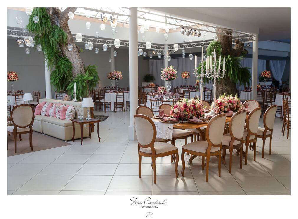 Céu de velas na Casa Fróes