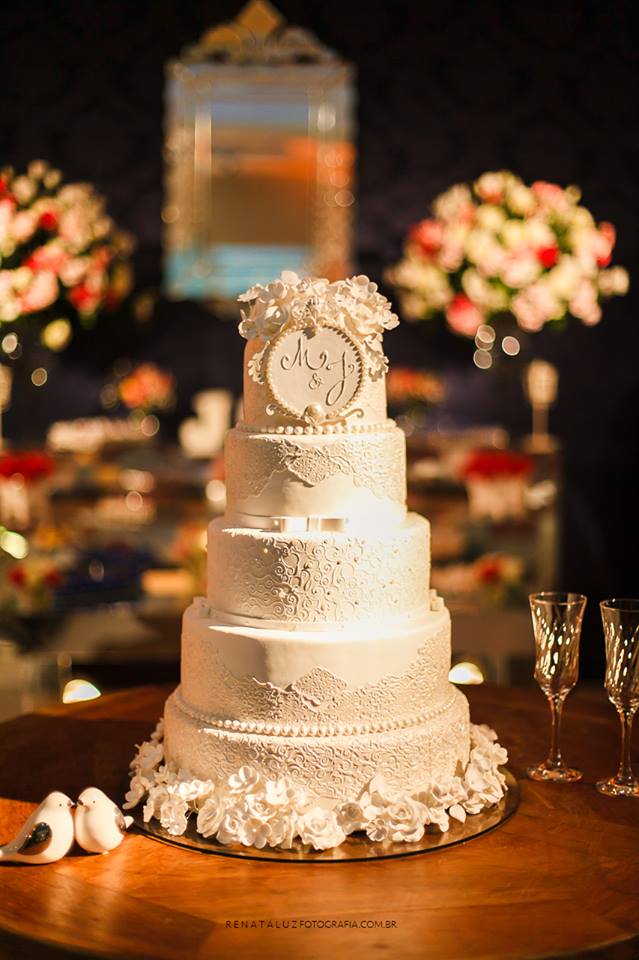 Bolo tradicional branco Casa Fróes