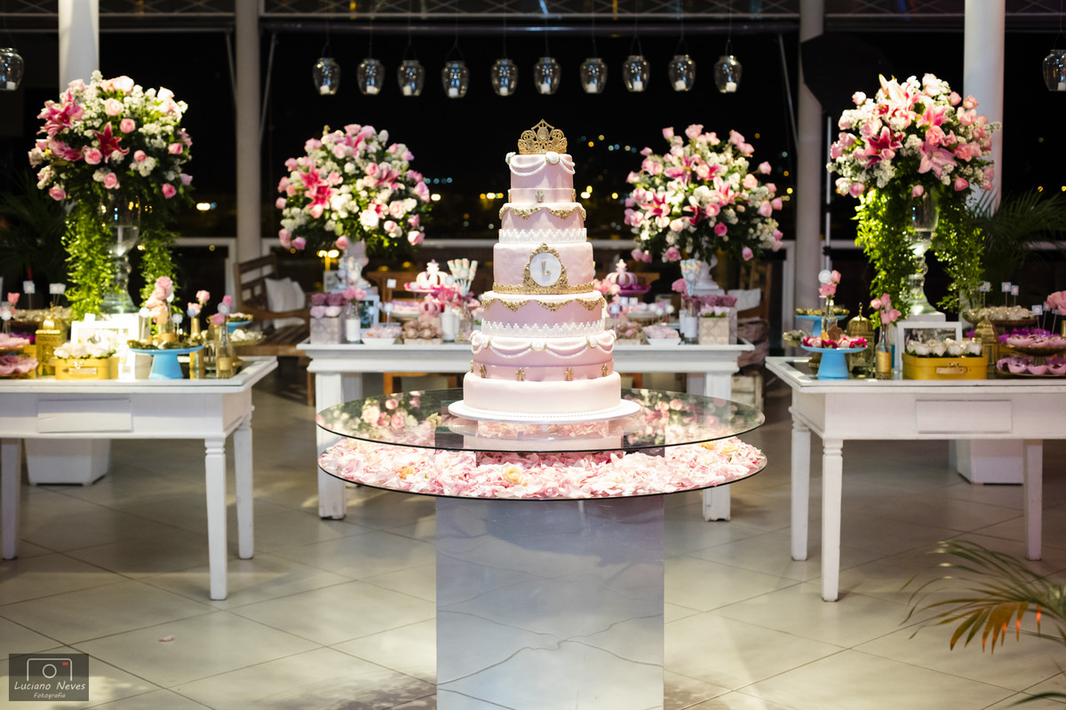 Bolo de aniversário de 15 anos Casa Fróes