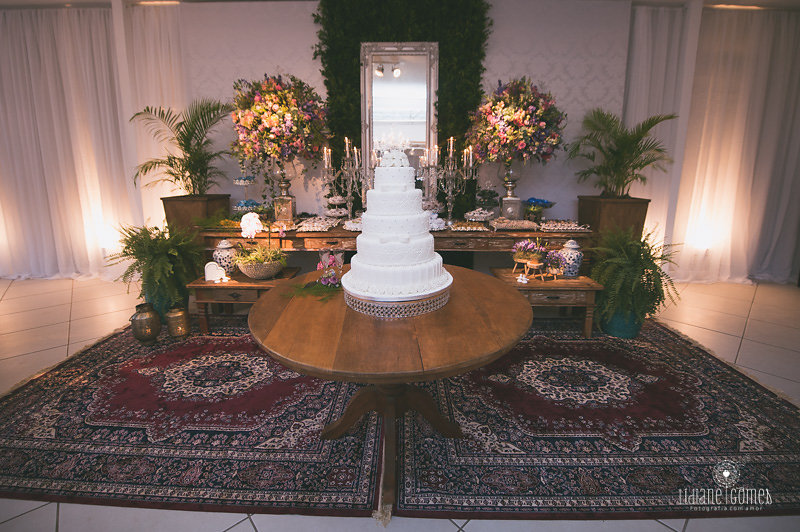 Mesa do bolo rústica Casa Fróes Niterói
