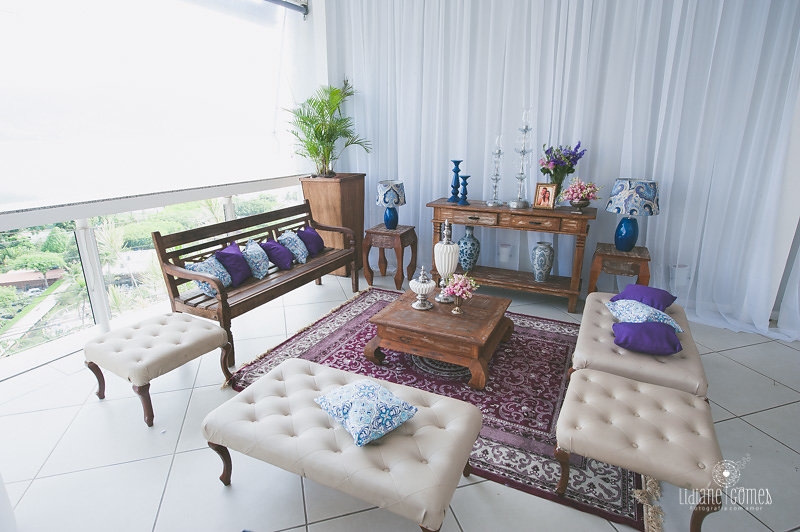 Espaço Lounge rústico com tapete Casa Fróes Niterói