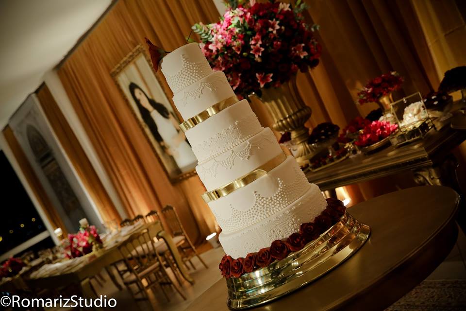 Bolo com inspiração no filme A Bela e a Fera