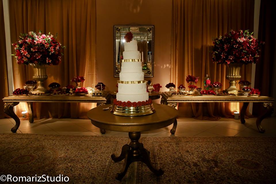 Bolo com inspiração no filme A Bela e a Fera