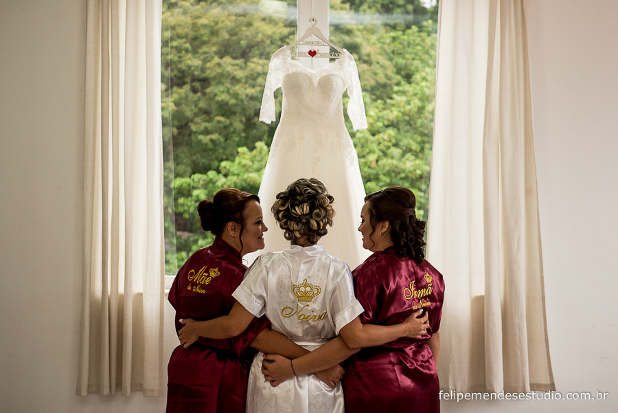 Ensaio Casa Fróes Vestido Pendurado