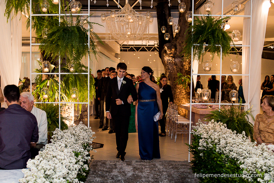 Entrada do Noivo Casa Fróes