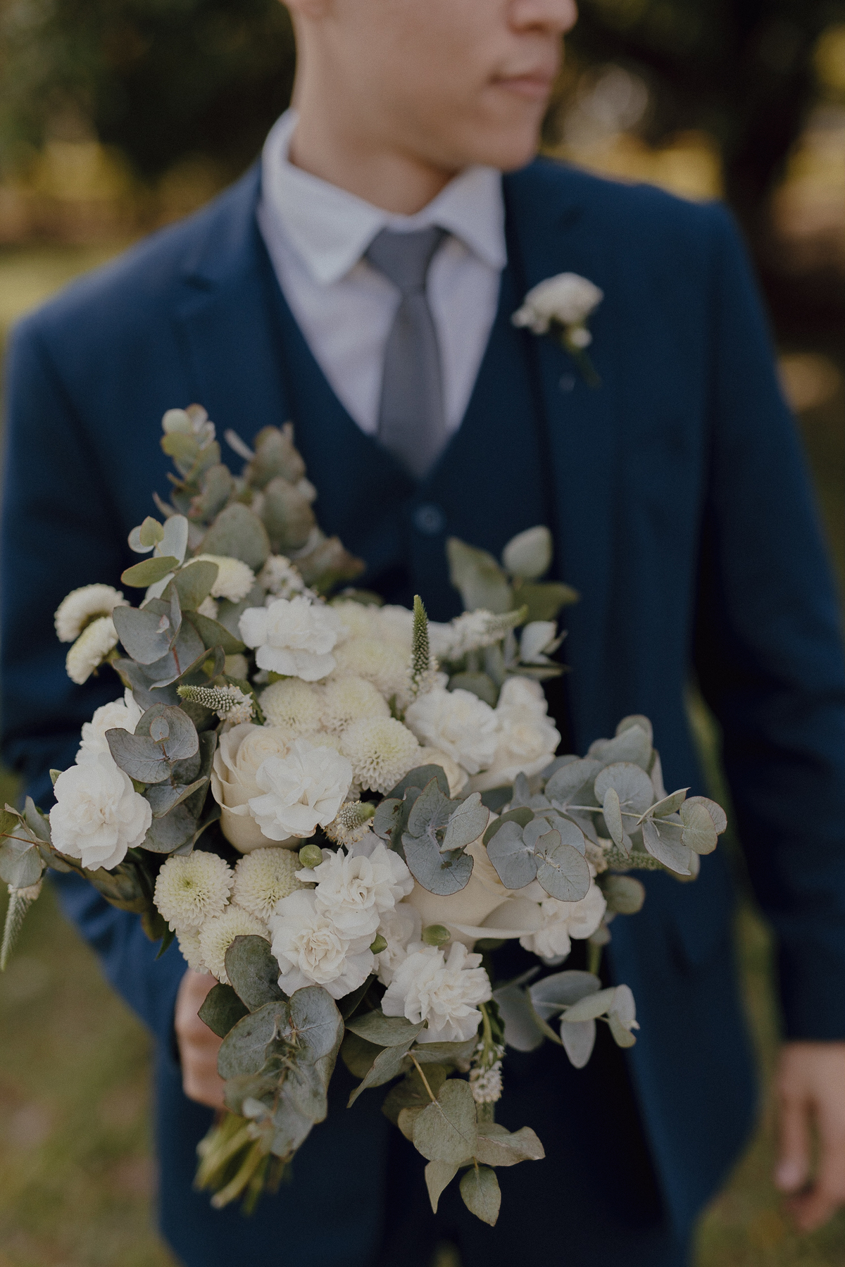 Inspiração de fotos criativas com o buquê da noiva 