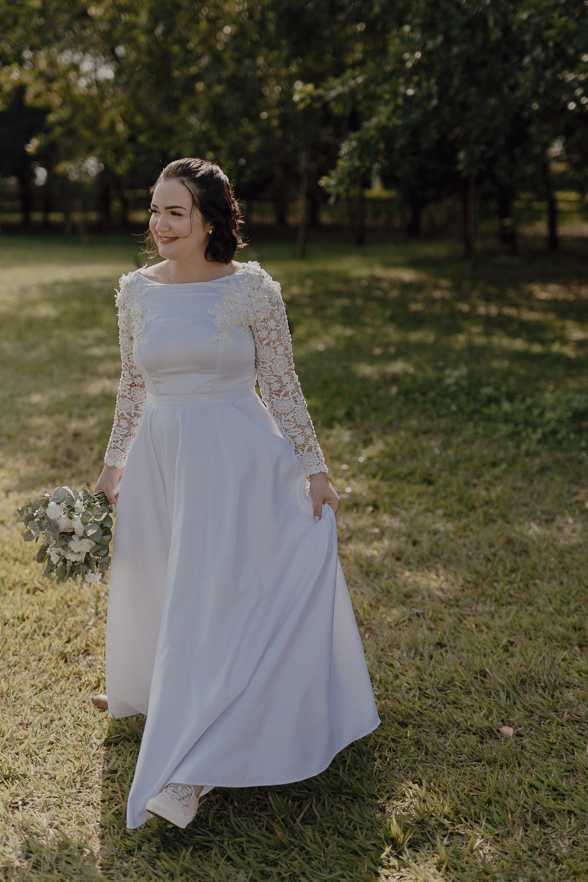 Inspiração de vestido de noiva para casamento no campo